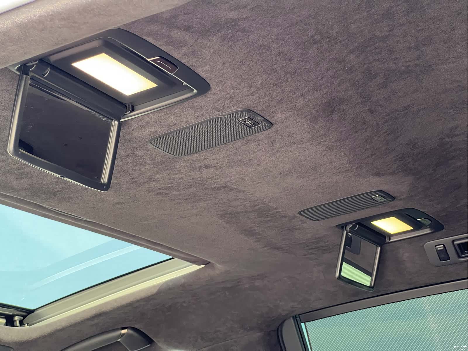 Lexus LS, 2021 21