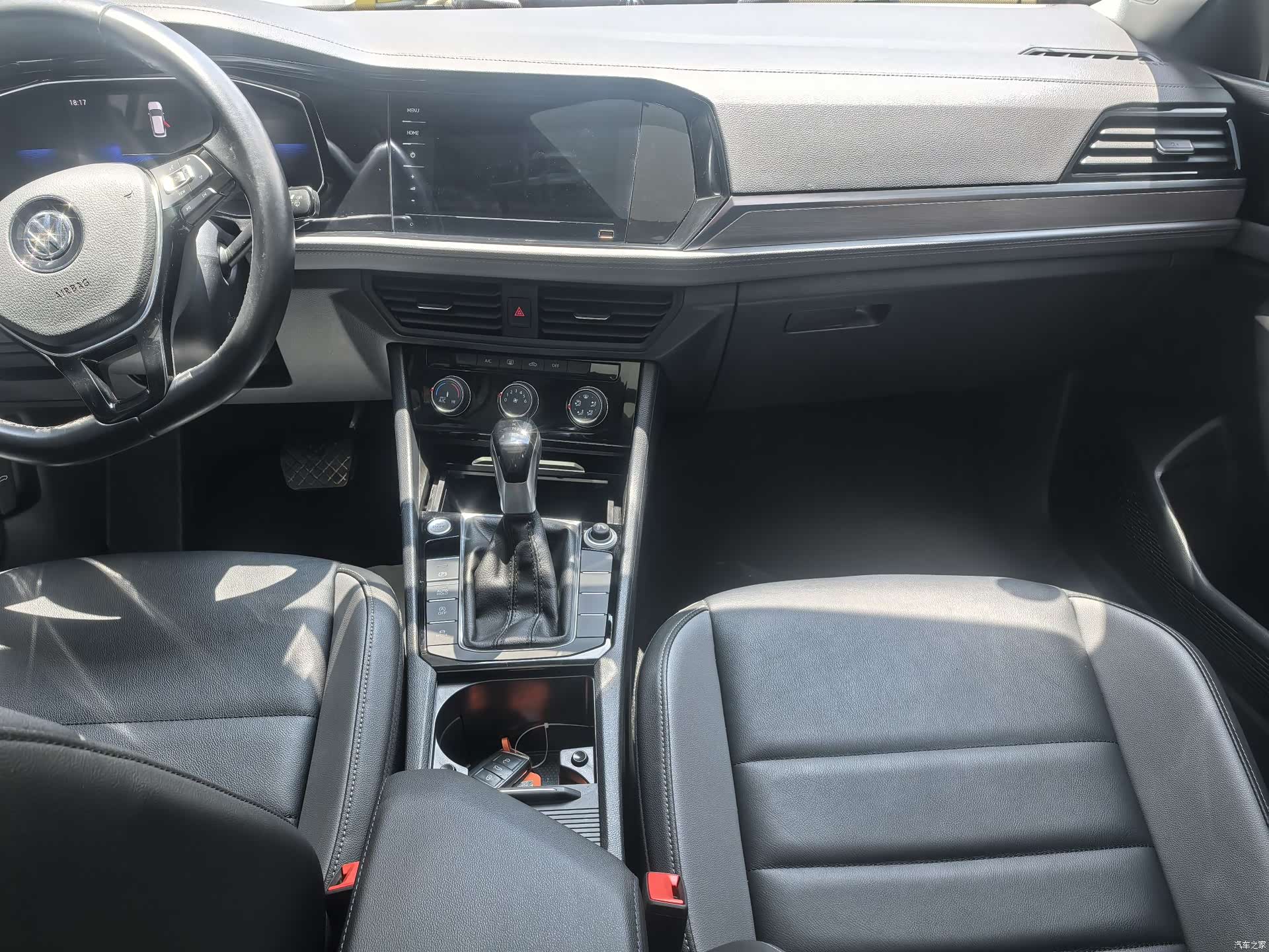 Volkswagen Sagitar, 2021 14