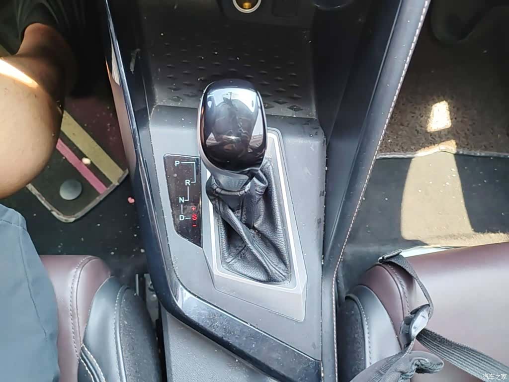 Changan CS15, 2020 14