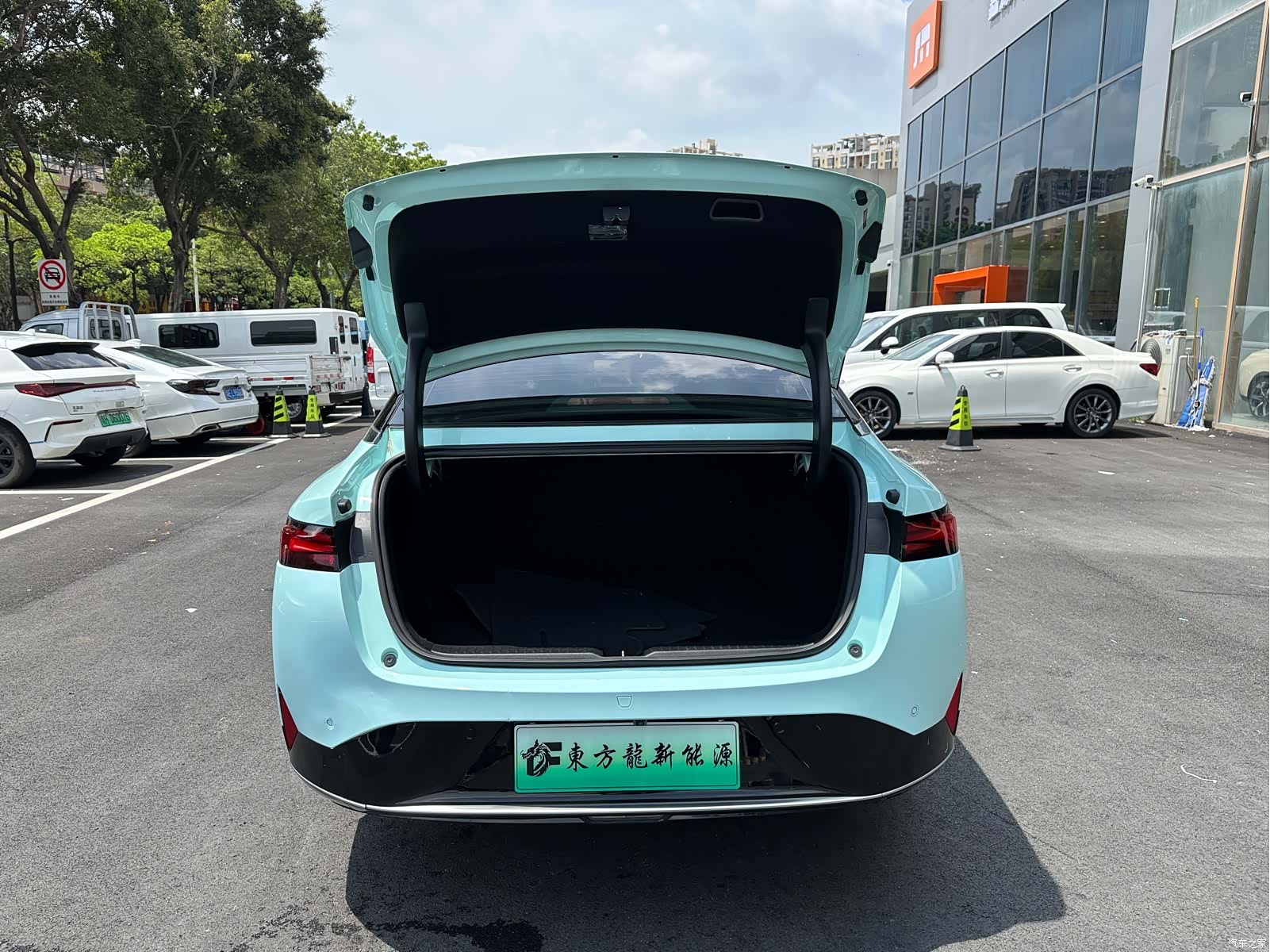Xpeng P5, 2022 17