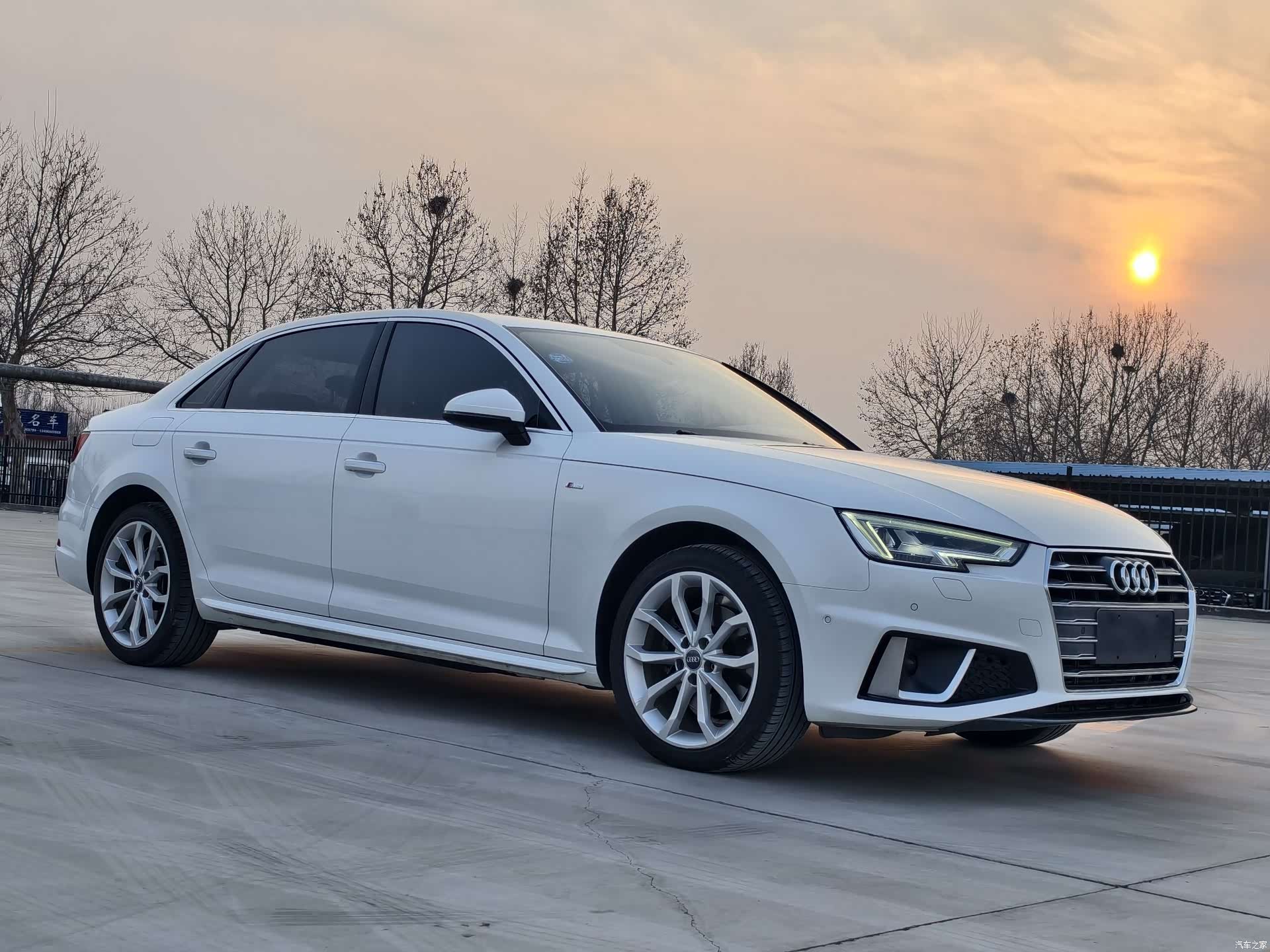 Audi A4L, 2019 3
