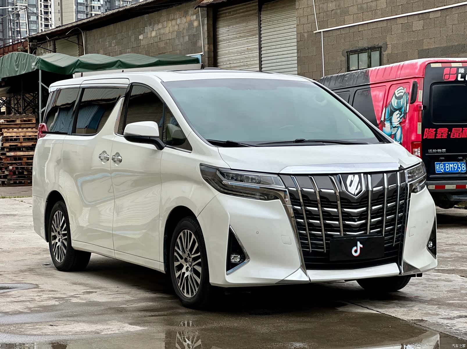 Toyota Alphard, 2016 3