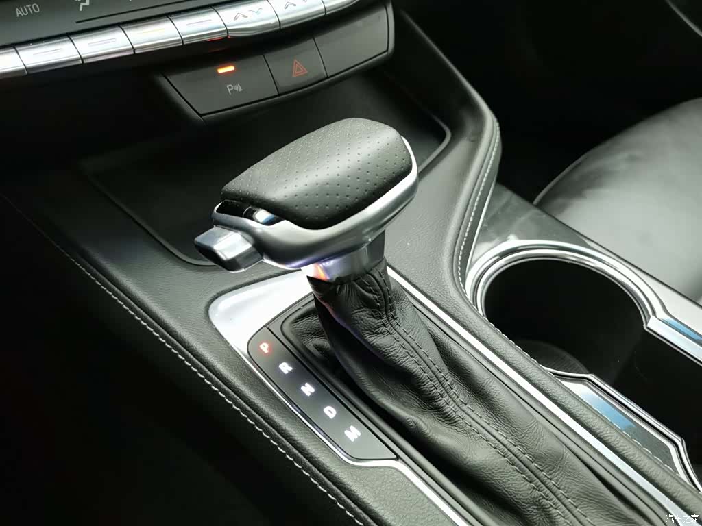 Cadillac CT4, 2021 13