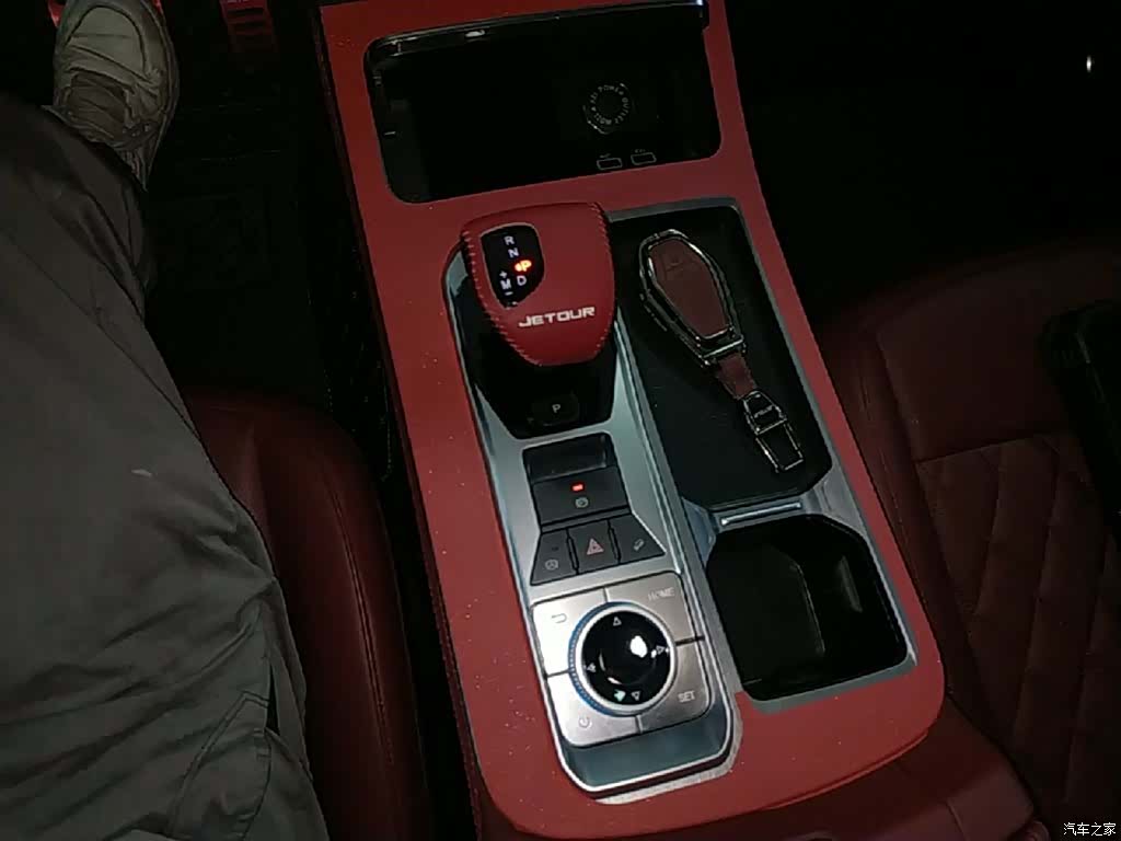 Jetour X70, 2025 14