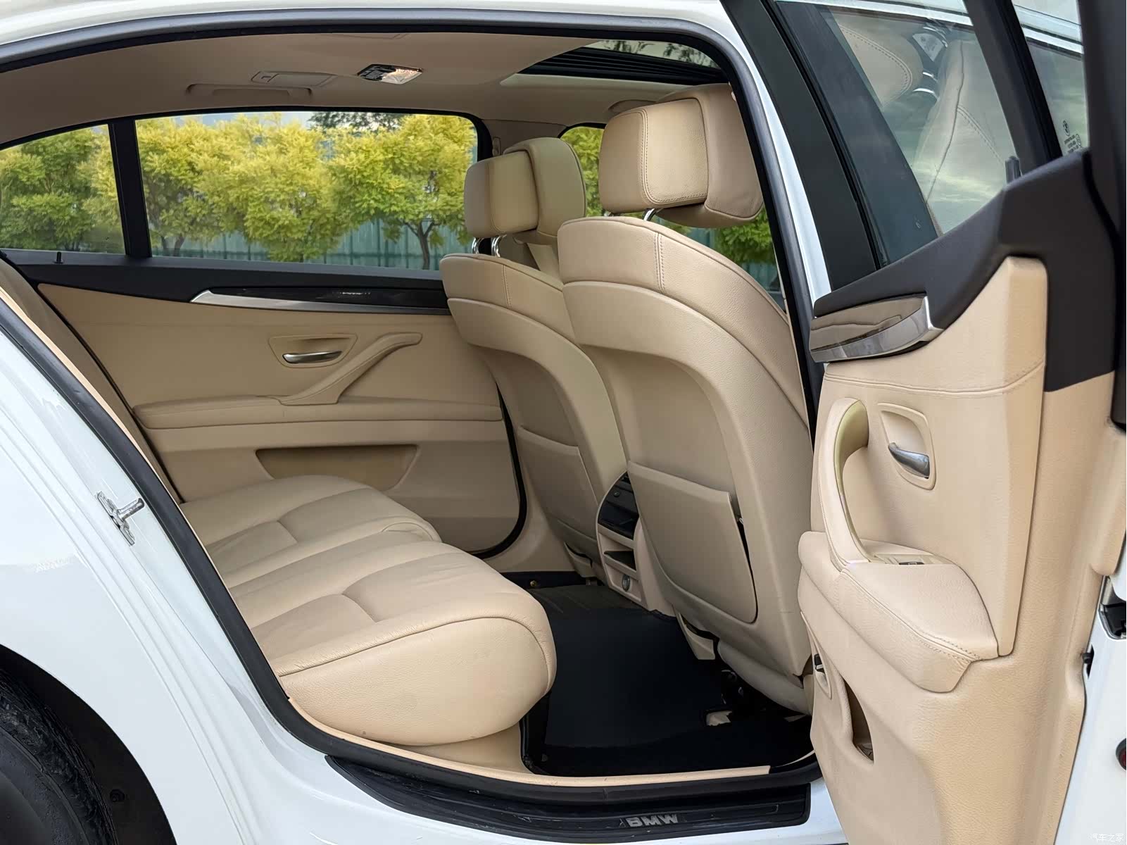 BMW 5 Series, 2012 31