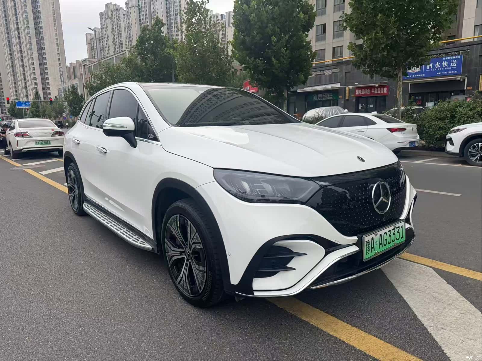 Mercedes-Benz EQE, 2023 3