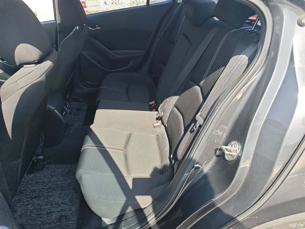 Mazda Mazda3, 2019 17