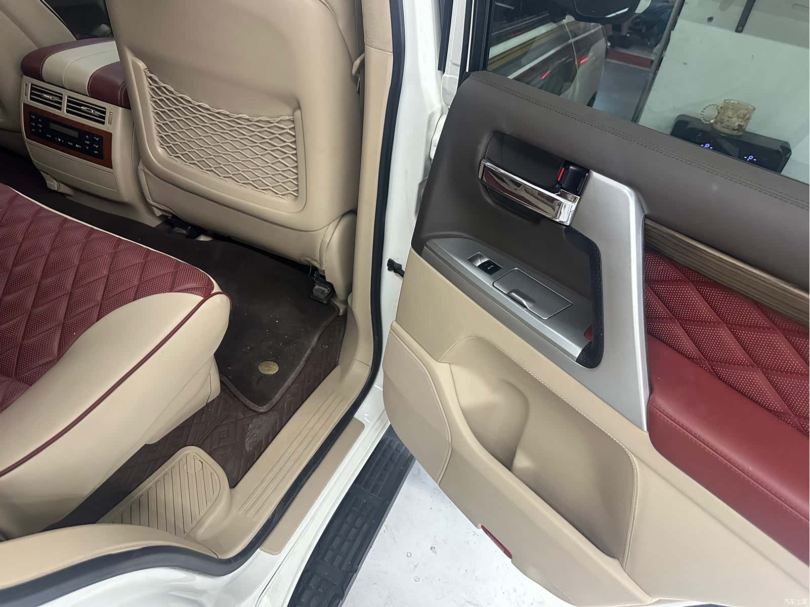 Toyota Land Cruiser, 2013 9