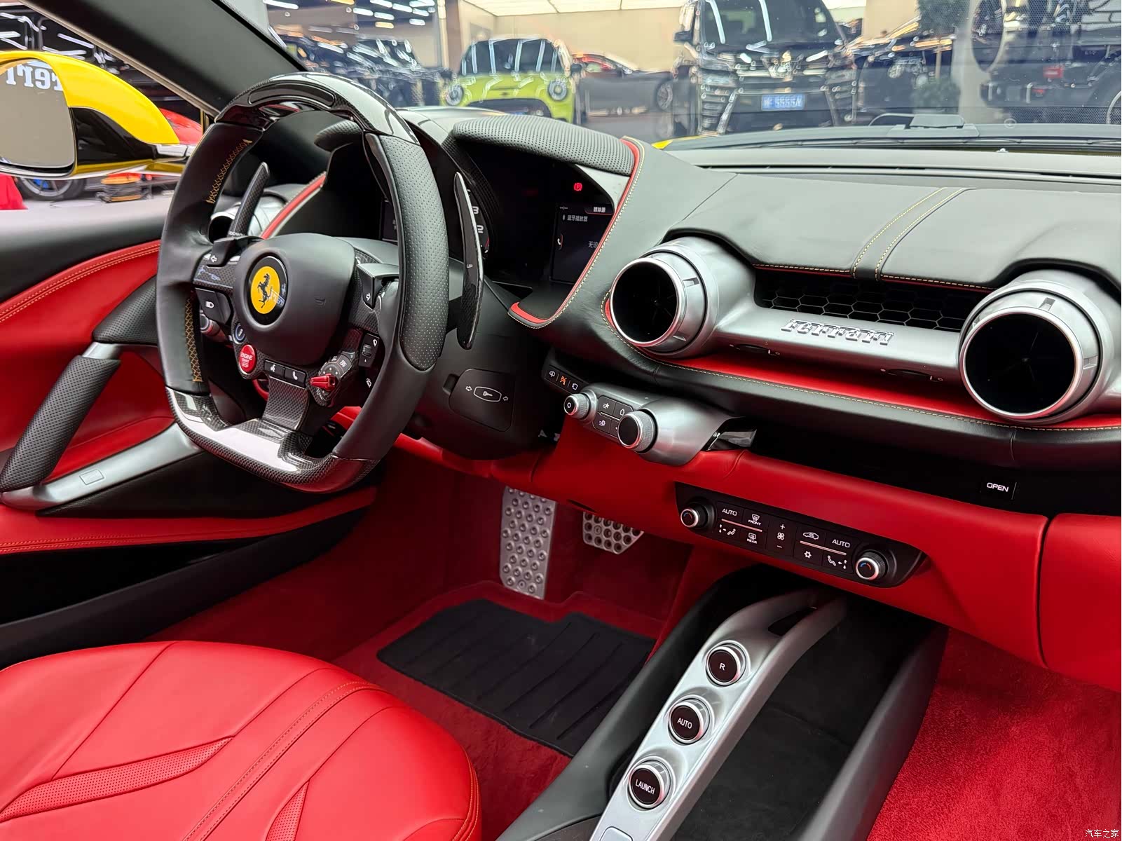 Ferrari 812, 2018 14