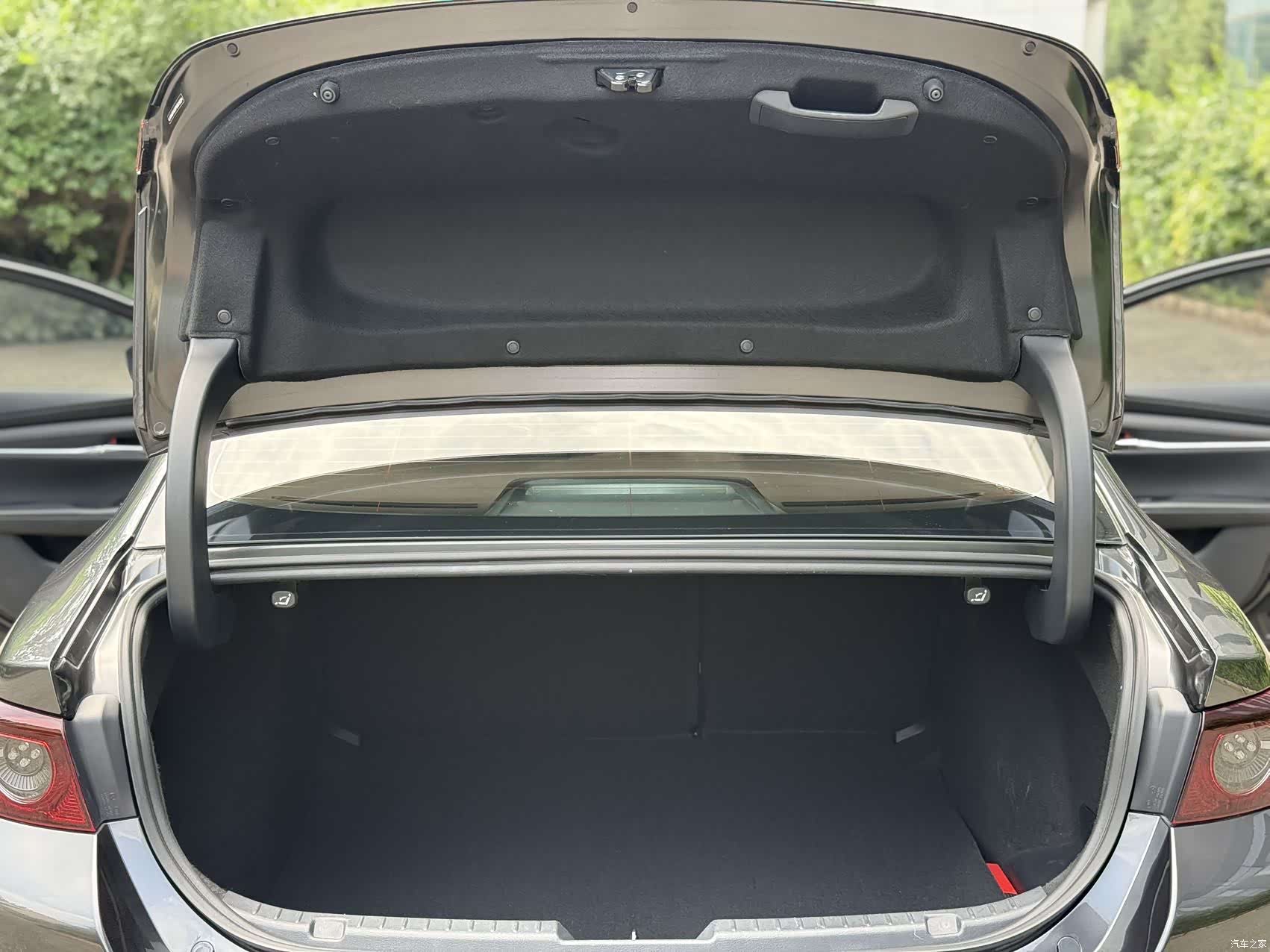 Mazda Mazda3, 2023 15