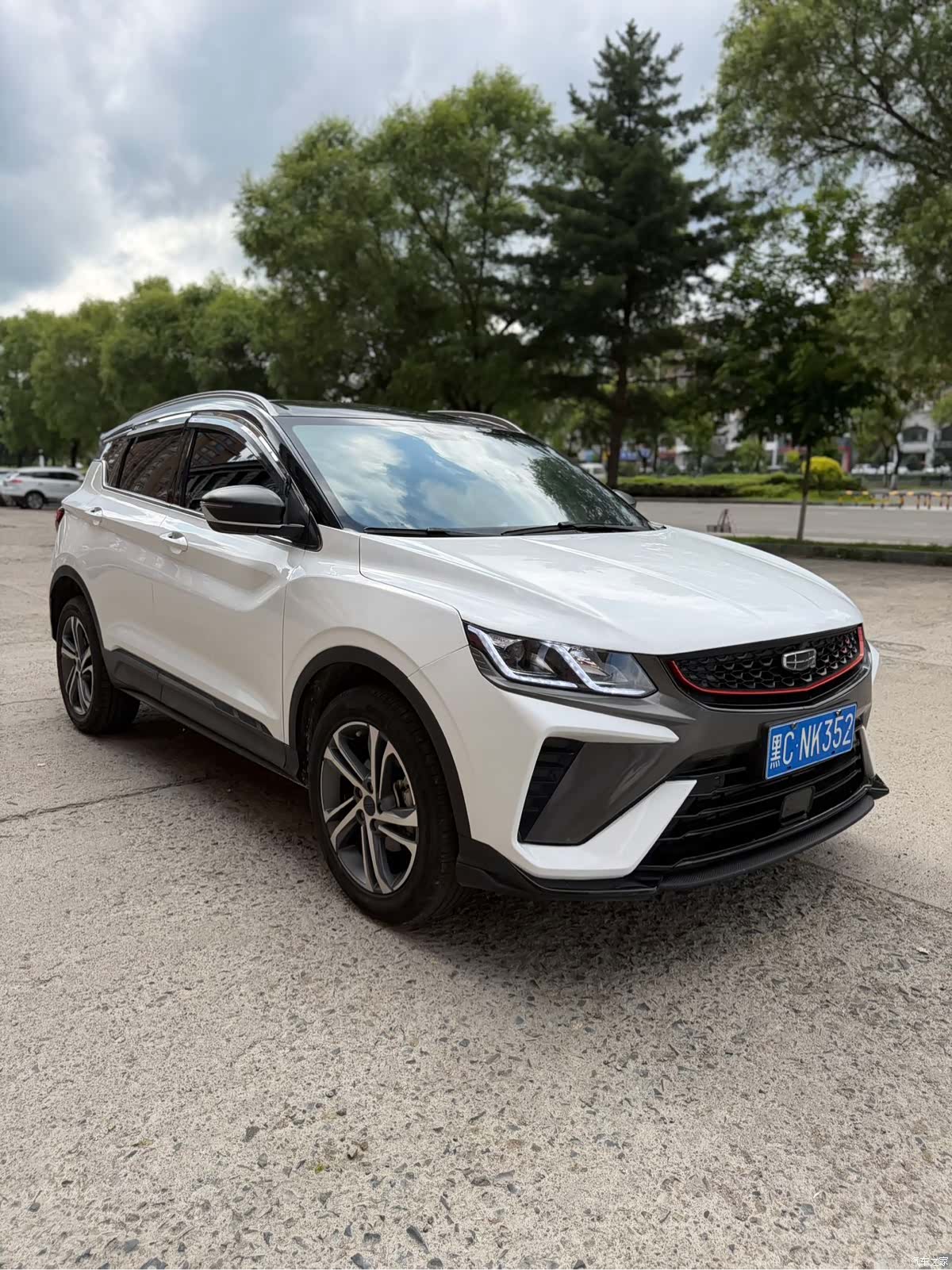 Geely Coolray, 2022 3