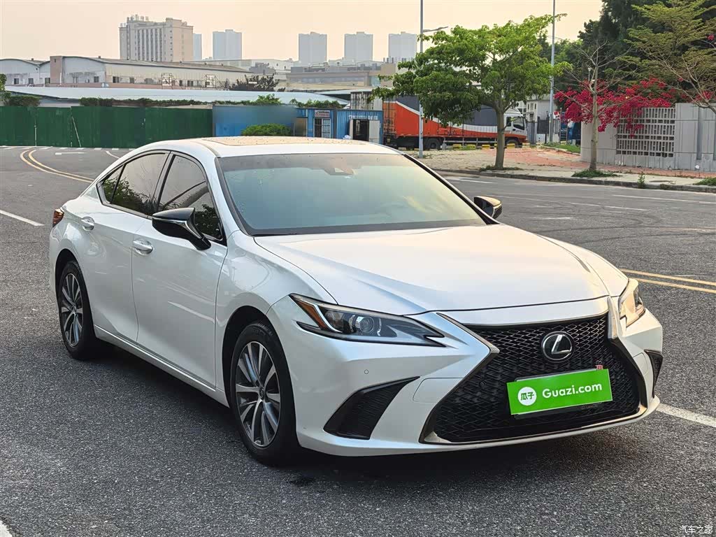 Lexus ES, 2021 21