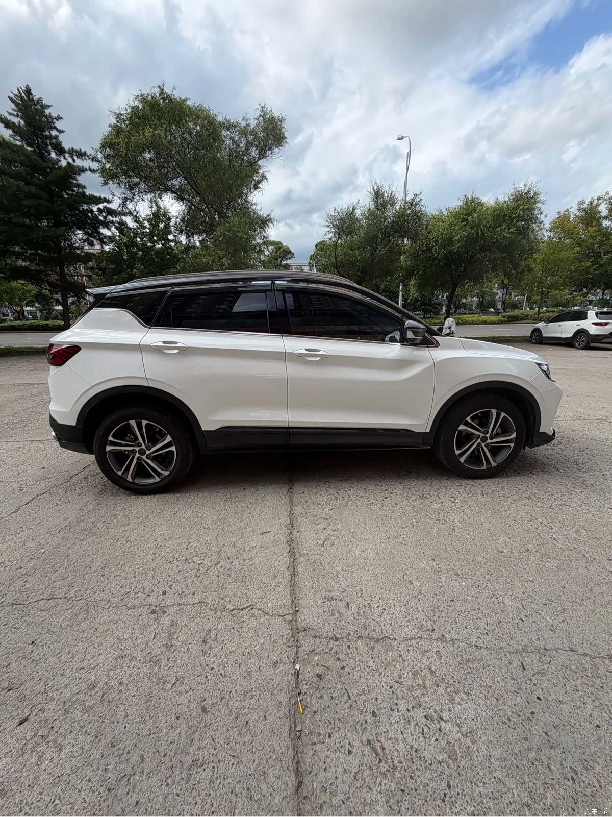 Geely Coolray, 2022 7