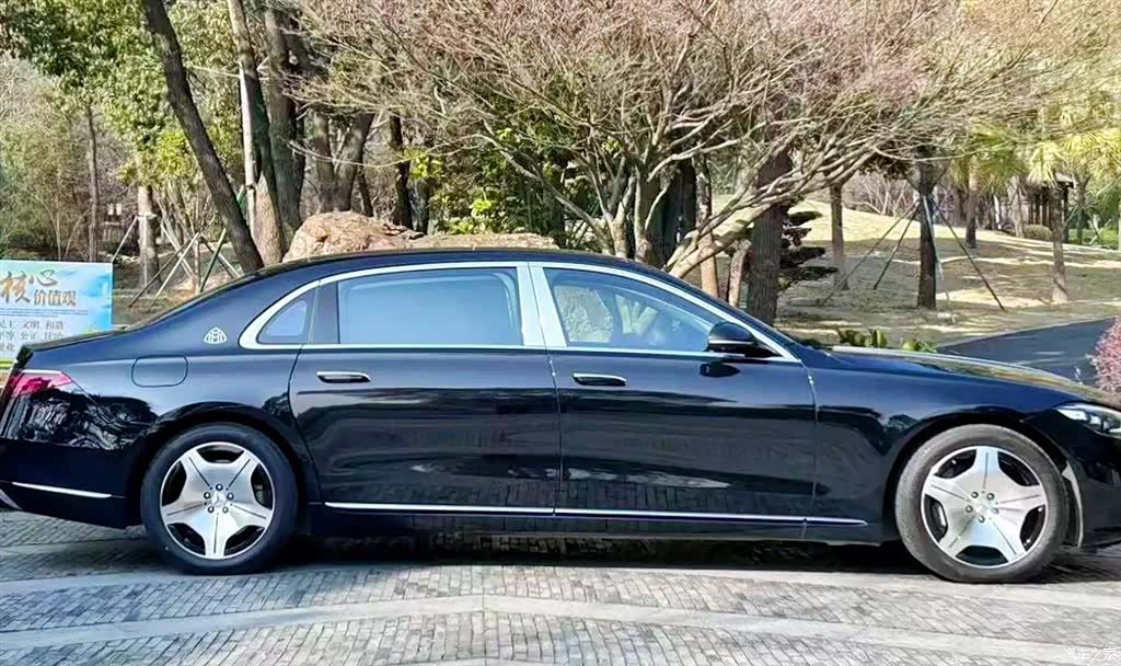 Maybach S-Class, 2023 2