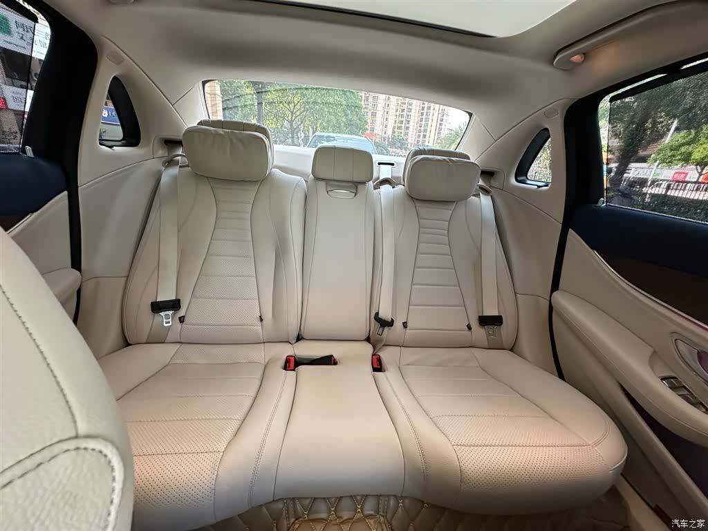 Mercedes-Benz E-Class, 2021 10