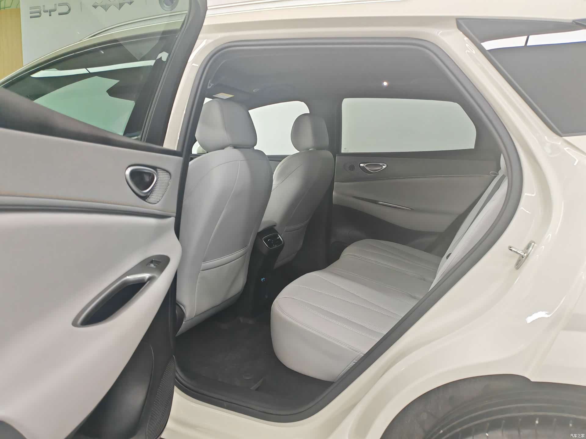 BYD HiAce, 2025 11