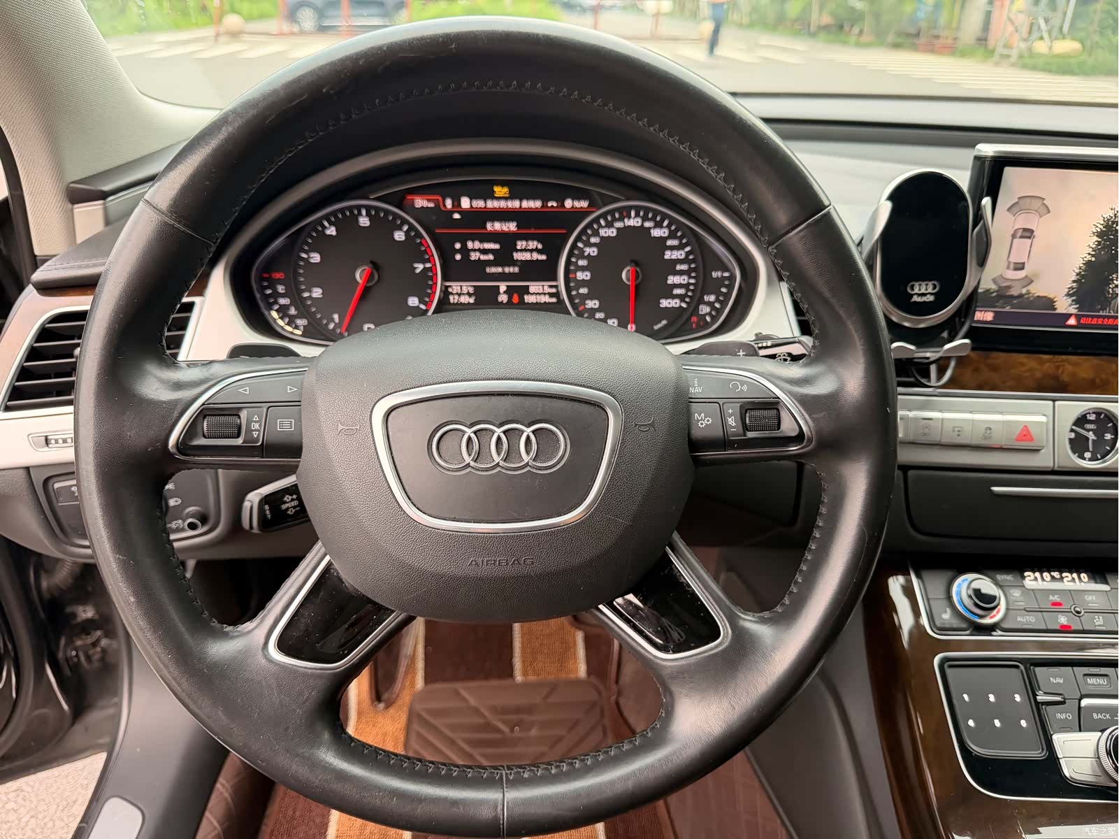 Audi A8L, 2017 11