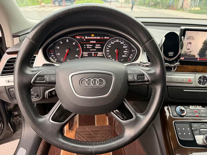 Audi A8 2017 A8L 45 TFSI quattro Комфорт
