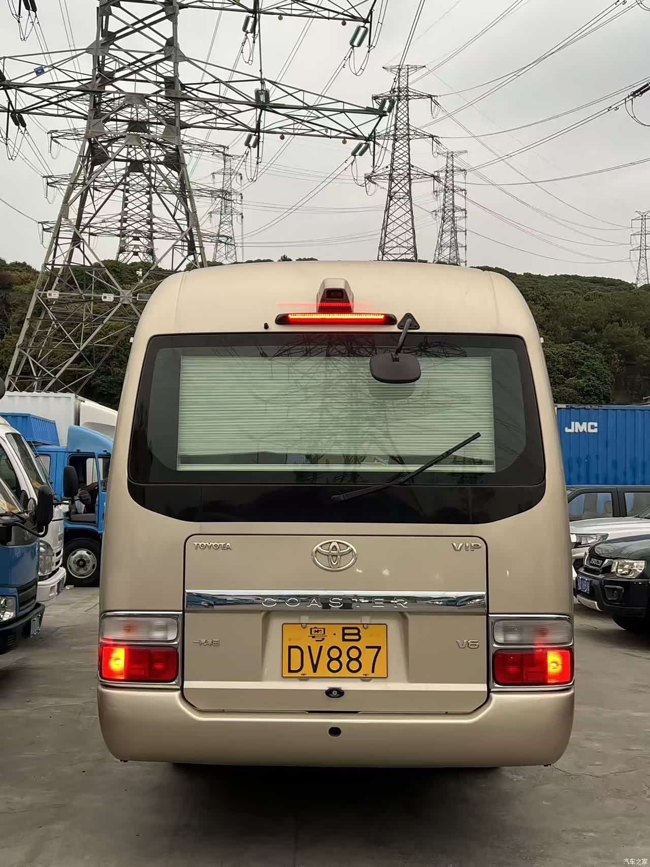 Toyota Coaster, 2017 все фото