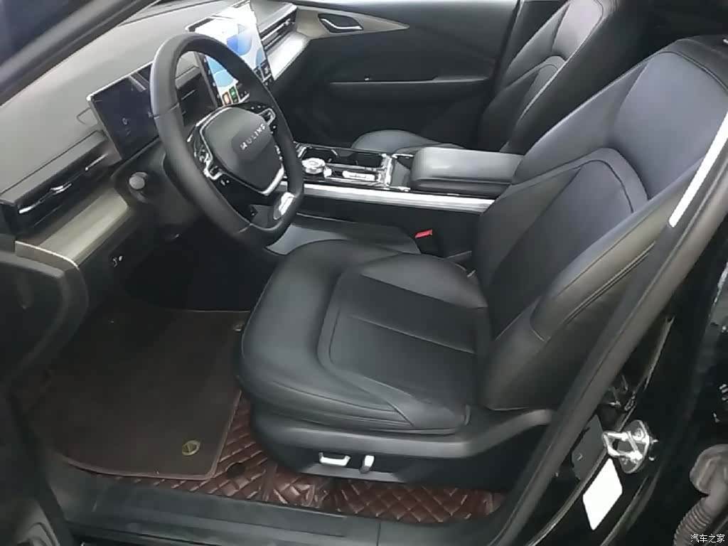 Wuling Starlight, 2025 15