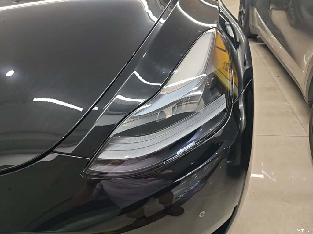 Tesla Model Y, 2022 24