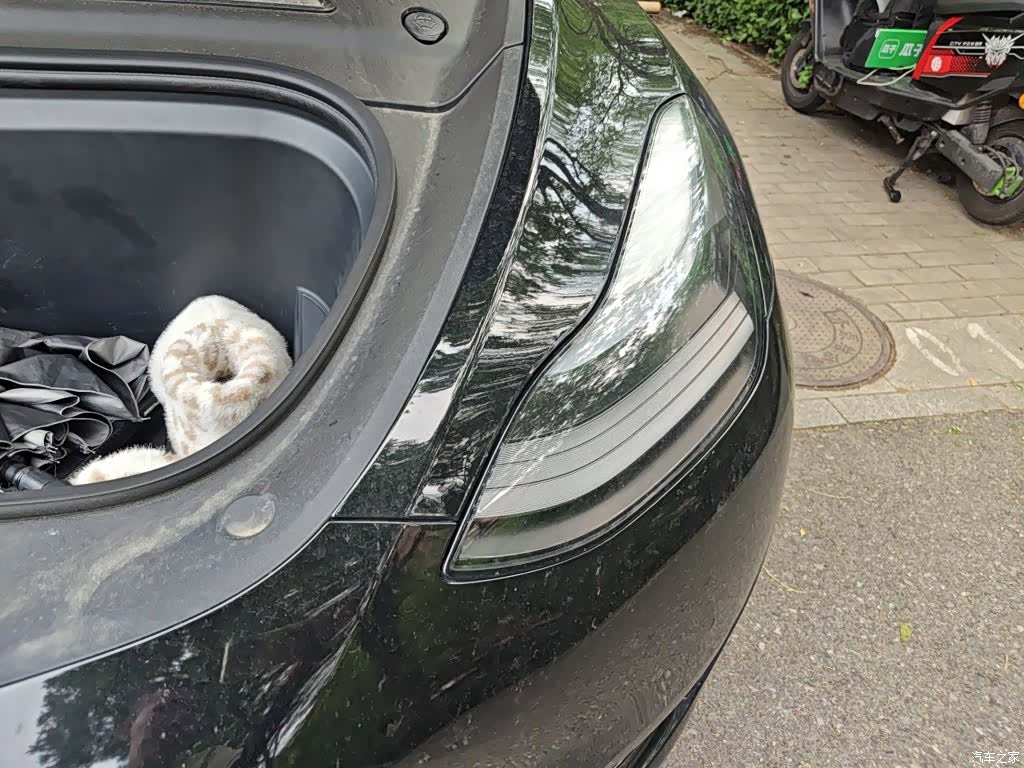 Tesla Model Y, 2022 22