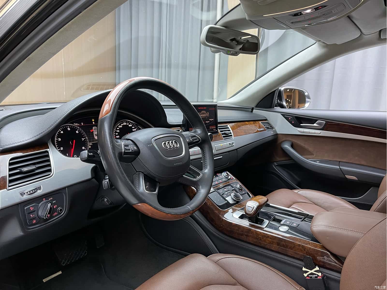 Audi A8L, 2012 4