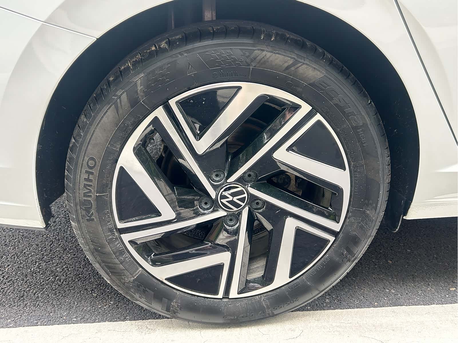 Volkswagen Sagitar, 2023 13