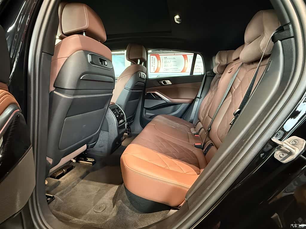 BMW X6, 2025 24