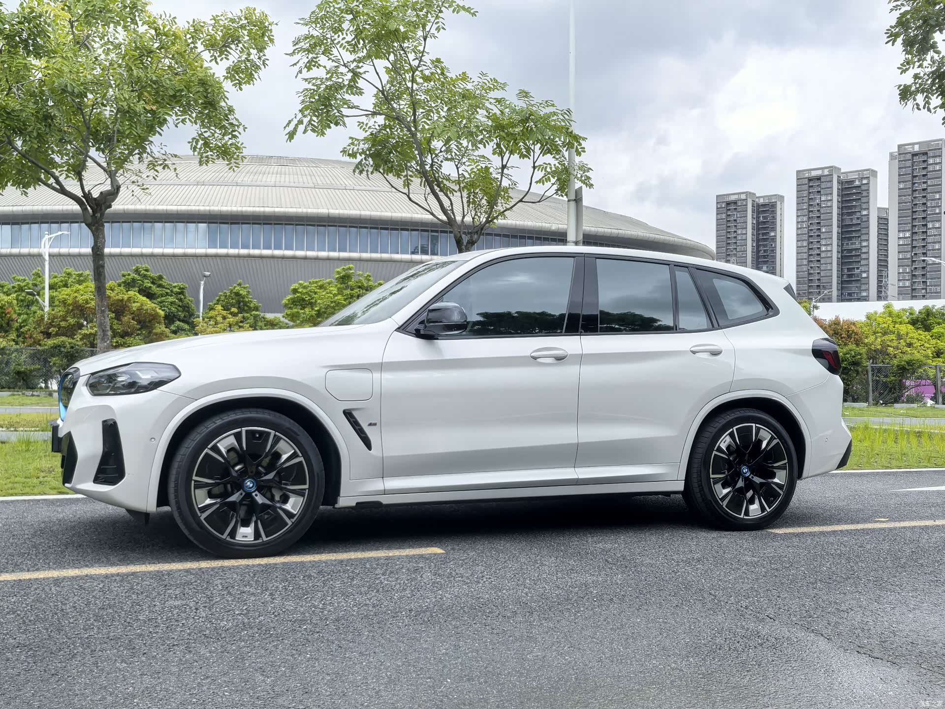 BMW iX3, 2022 3