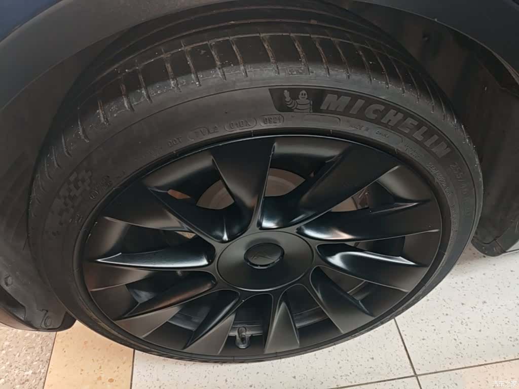 Tesla Model Y, 2021 23