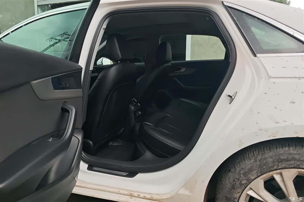 Audi A4L, 2019 11
