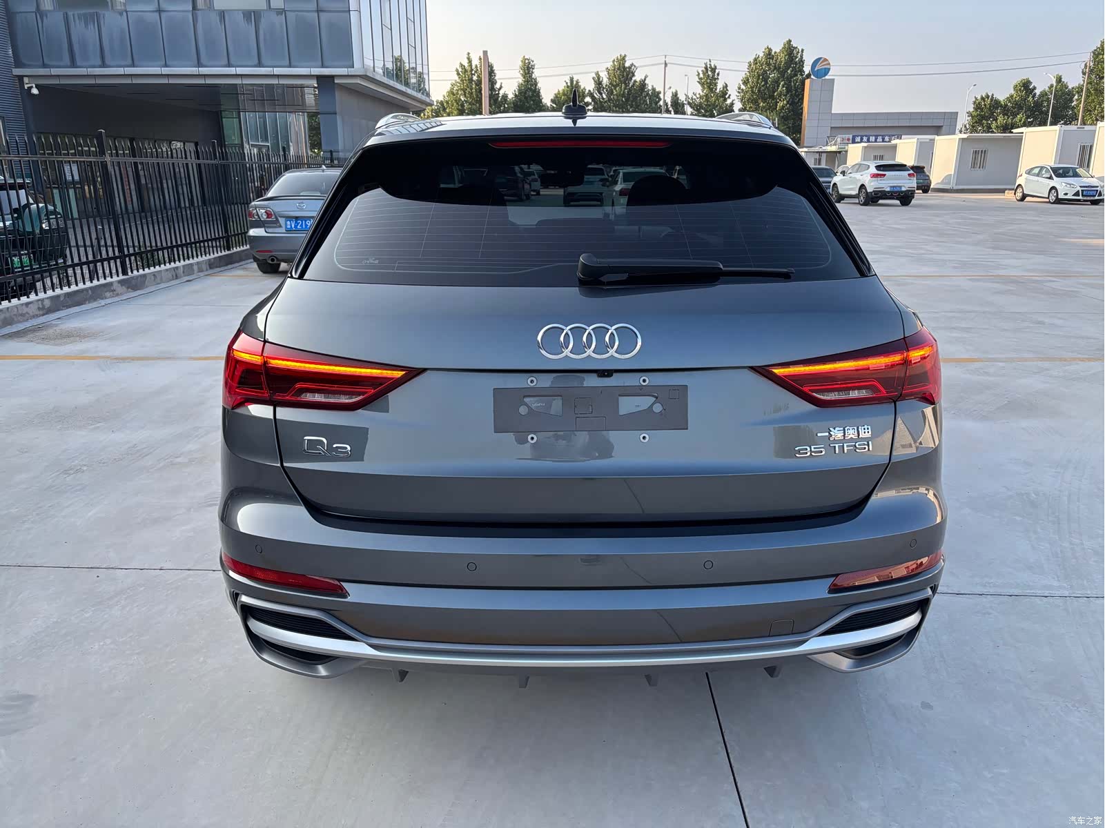 Audi Q3, 2022 4