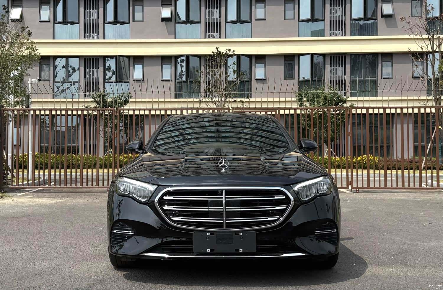 Mercedes-Benz E-Class, 2023 2