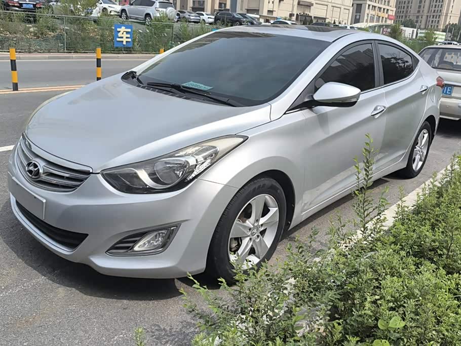 Hyundai Elantra
