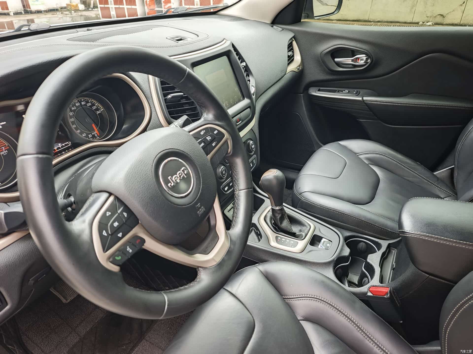 Jeep Cherokee, 2016 все фото