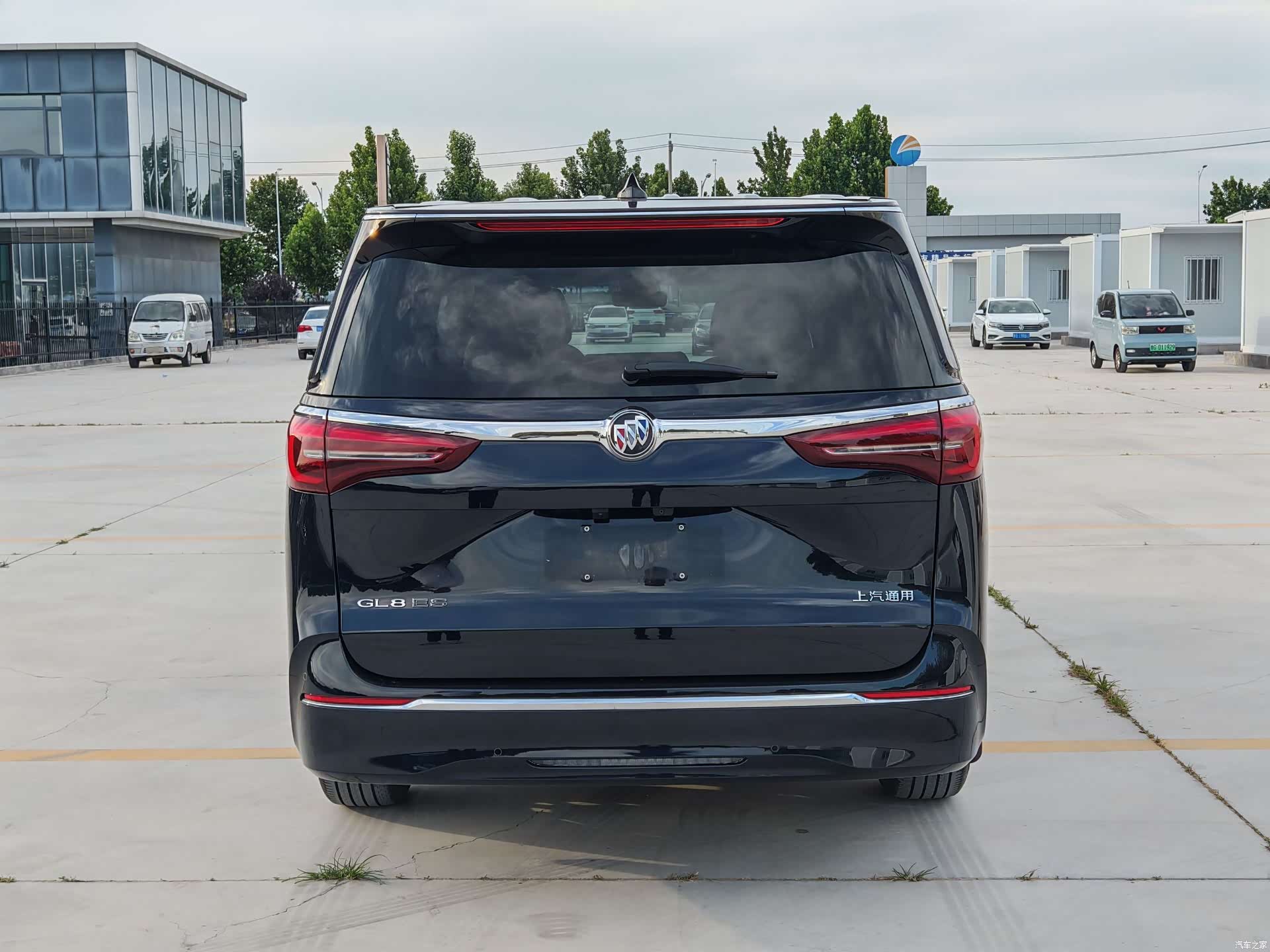 Buick GL8, 2023 все фото