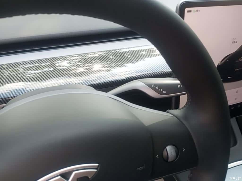 Tesla Model Y, 2023 14