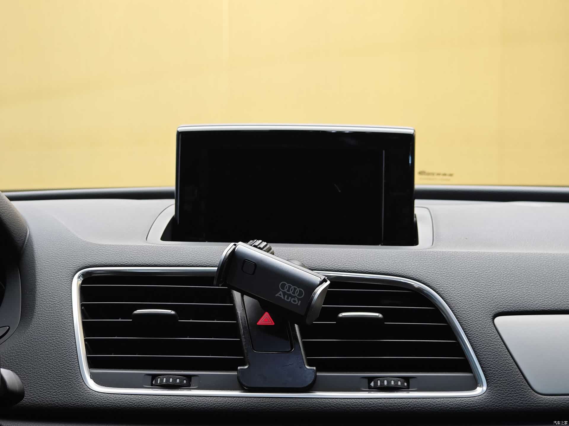 Audi Q3, 2015 16