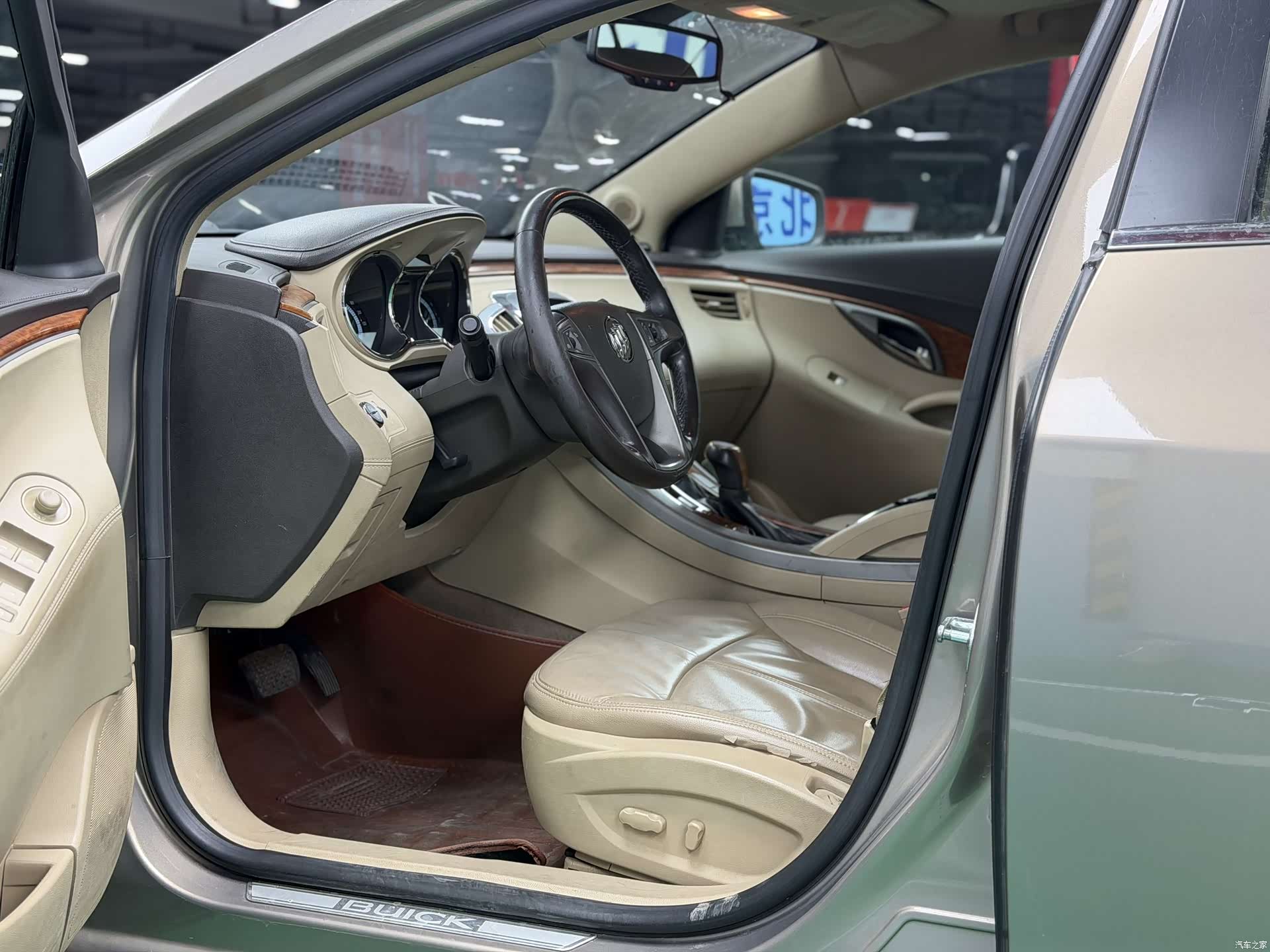 Buick LaCrosse, 2012 все фото