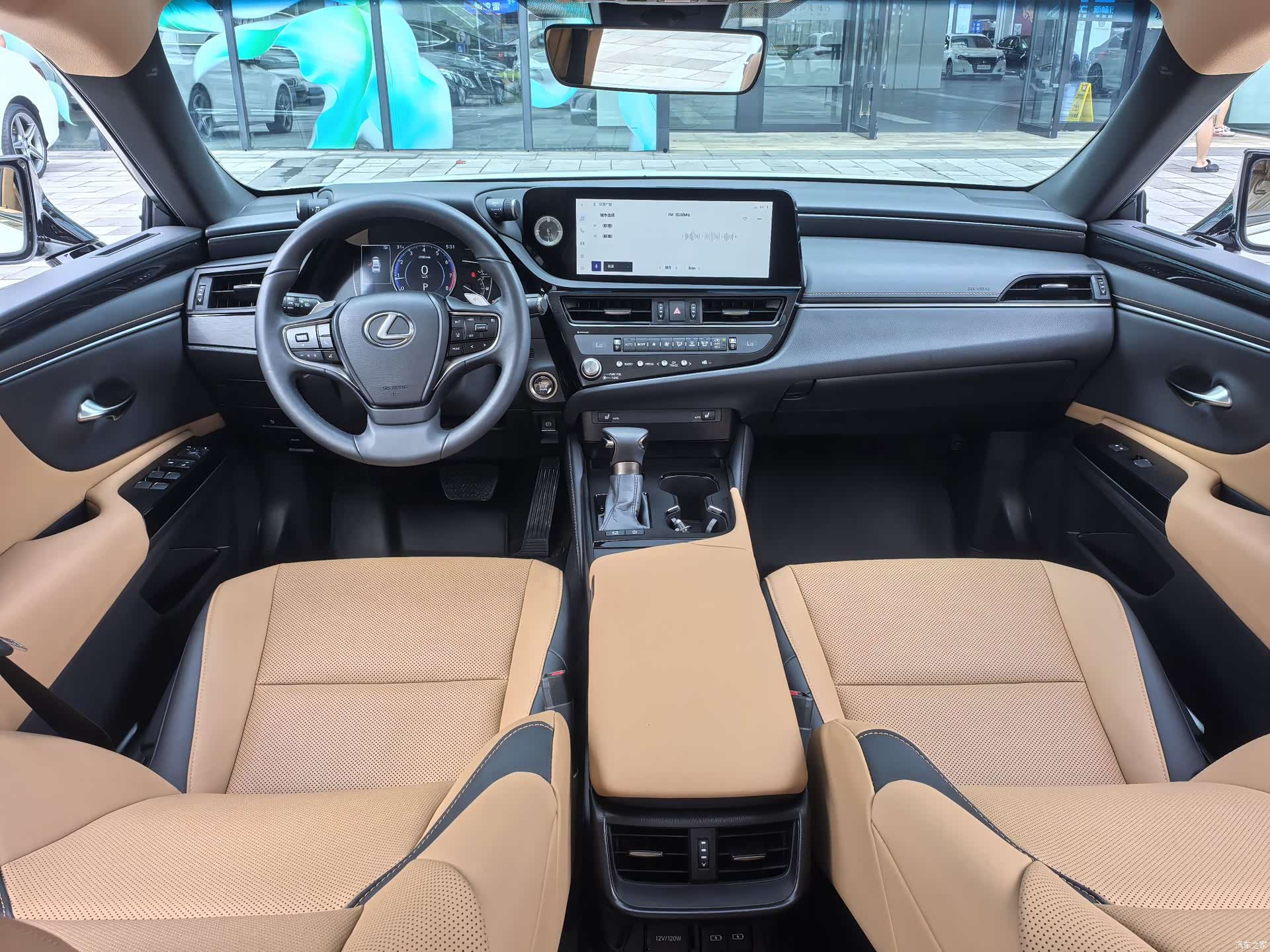 Lexus ES, 2023 16