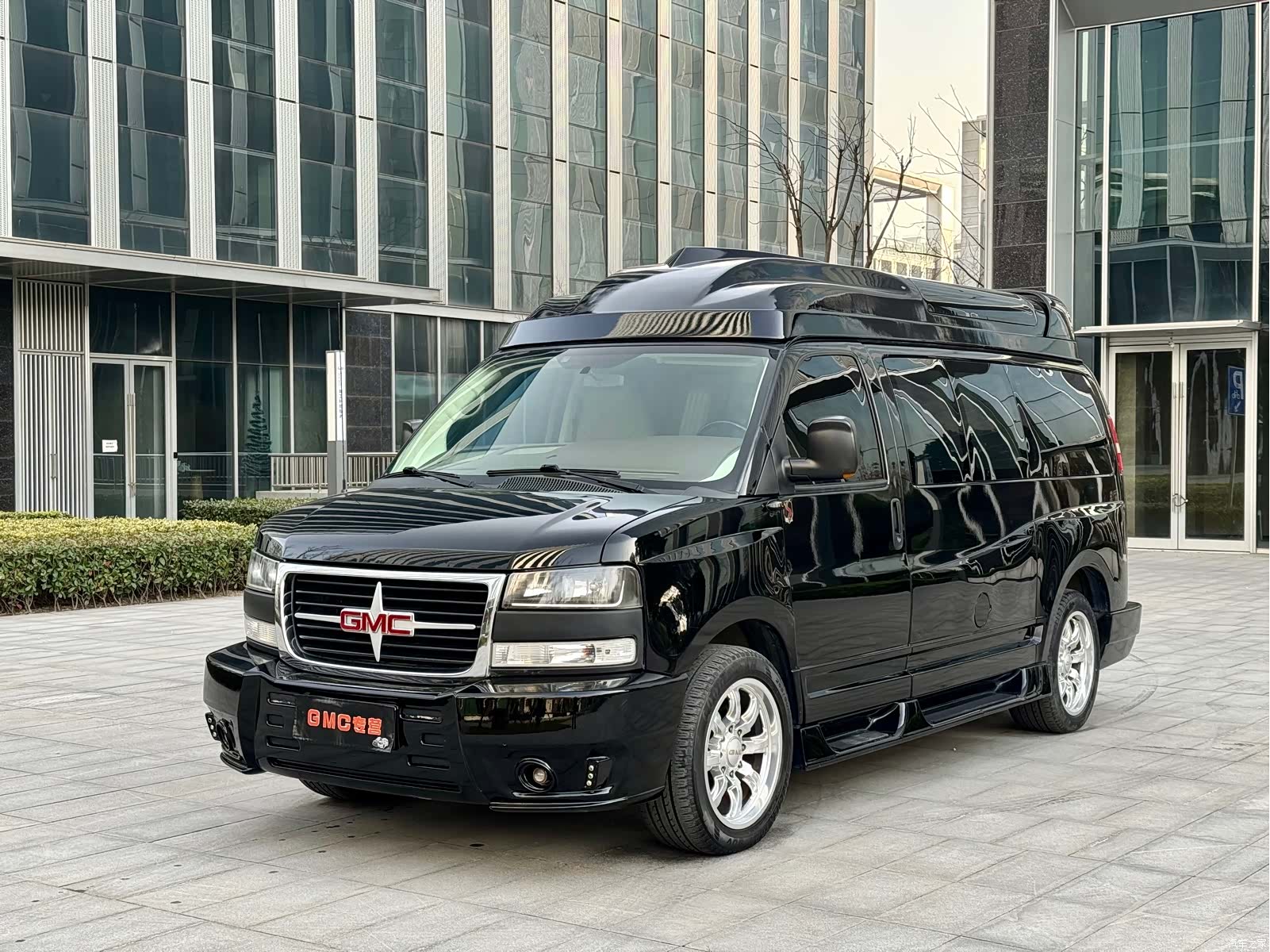 GMC SAVANA, 2017 1
