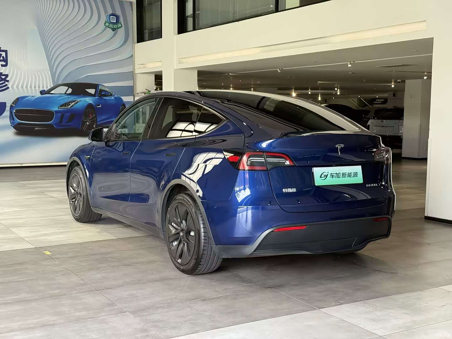 Tesla Model Y, 2023 9