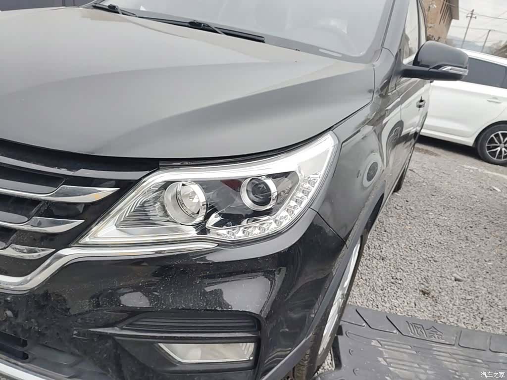 Wuling 560, 2017 18