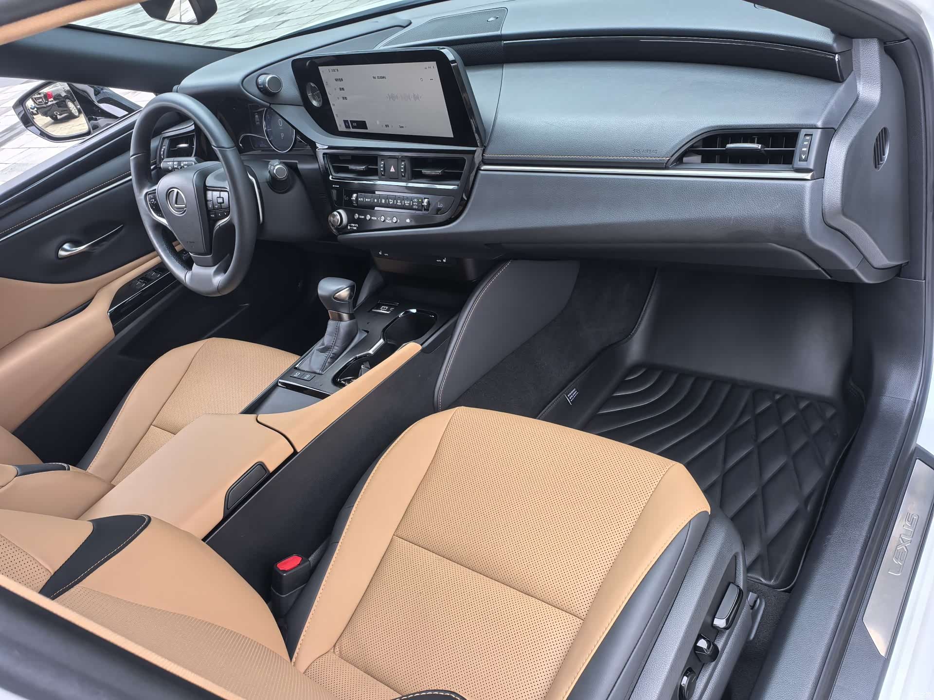 Lexus ES, 2023 11