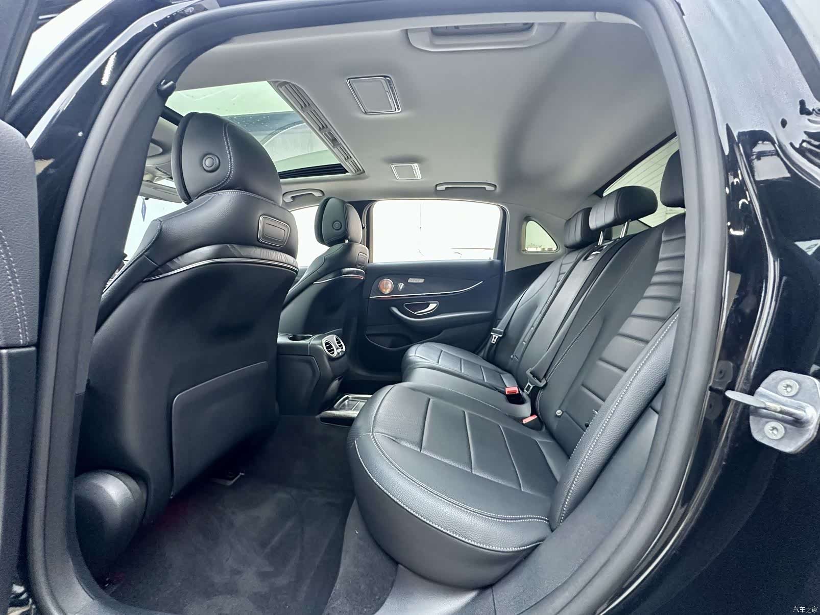 Mercedes-Benz E-Class, 2018 4