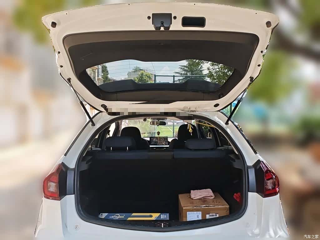 Geely EX3, 2022 16