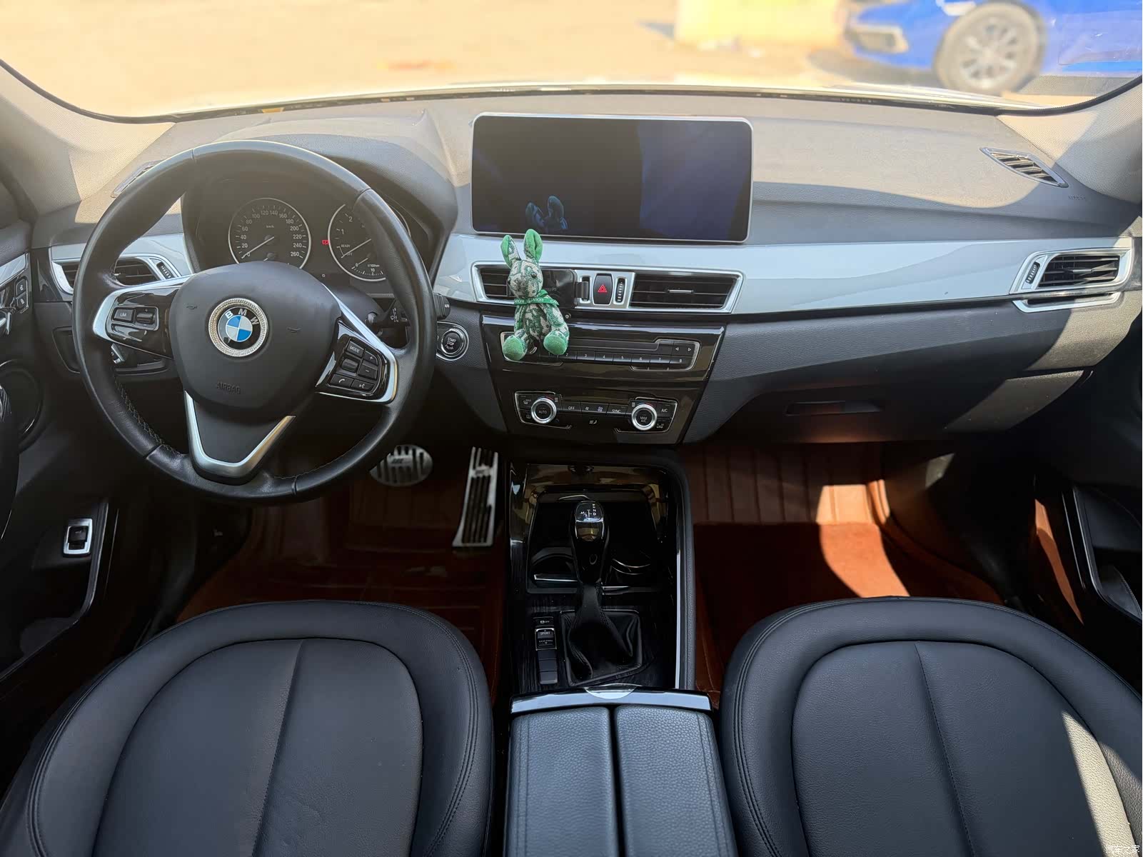 BMW X1, 2018 все фото