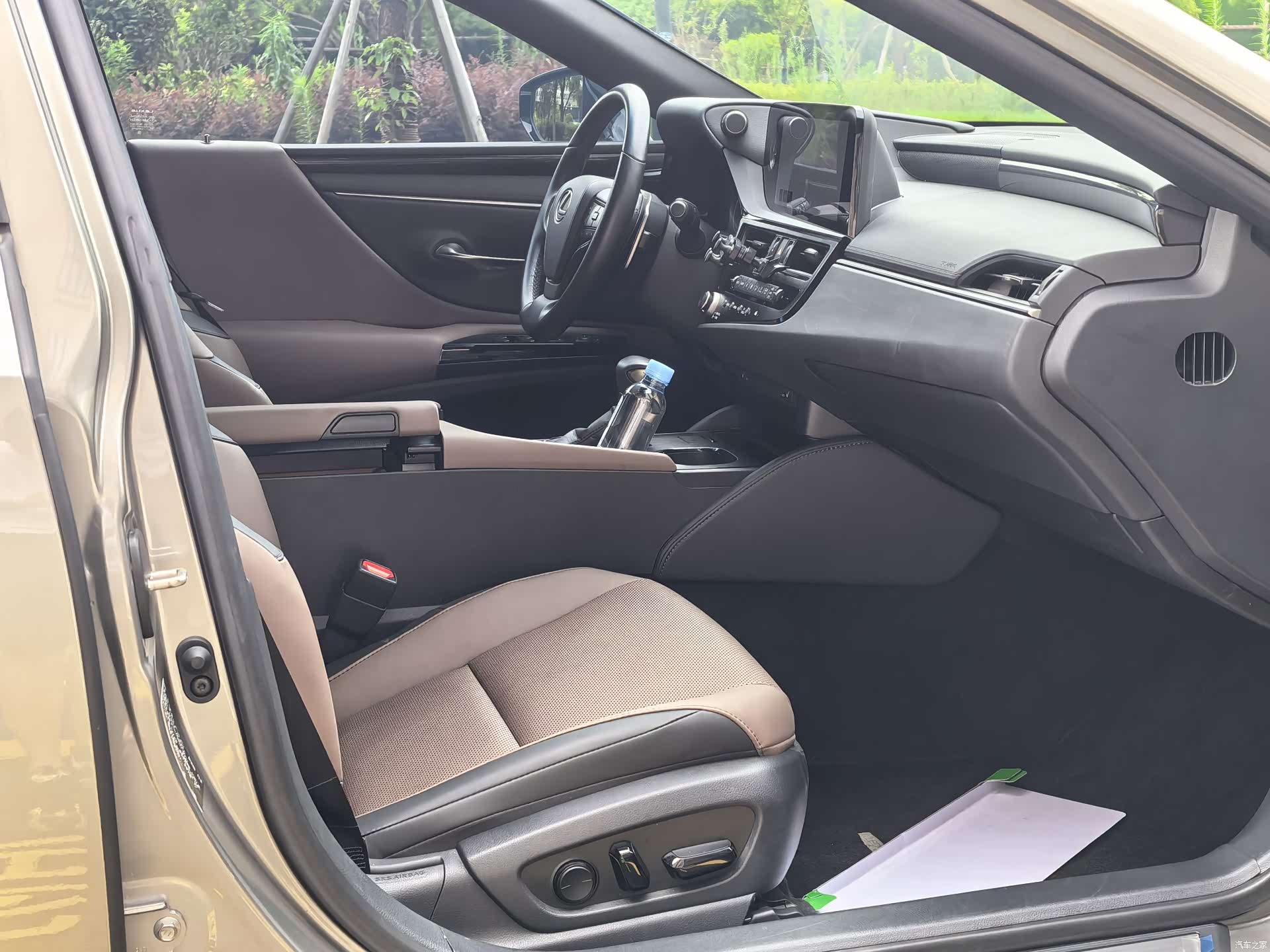 Lexus ES, 2024 12