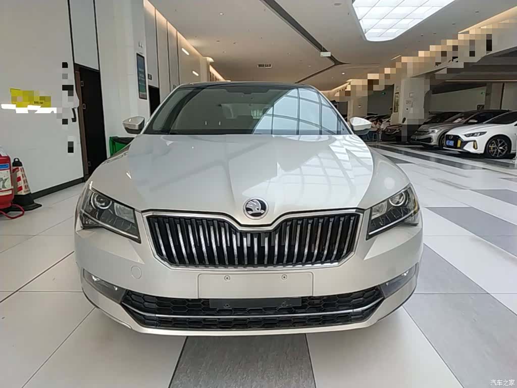 Skoda Superb, 2019 3